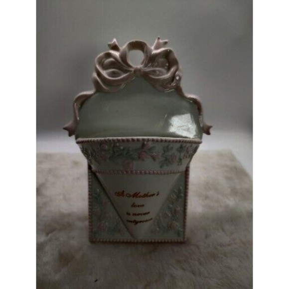 ThriftCHI ~ A Mother's Love Is Never Outgrown Wall Pocket Or Stand - Picture 4 of 9